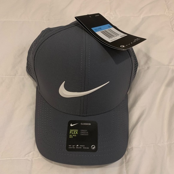 Nike Other - Nike Hat -NWT- Adult Unisex Size M/L